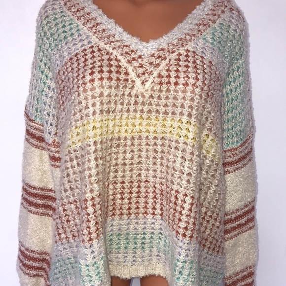 HOMEBODY V NECK FLUFFY/SHAGGY FAUX FUR SWEATER SIZE SMALL - Picture 4 of 10